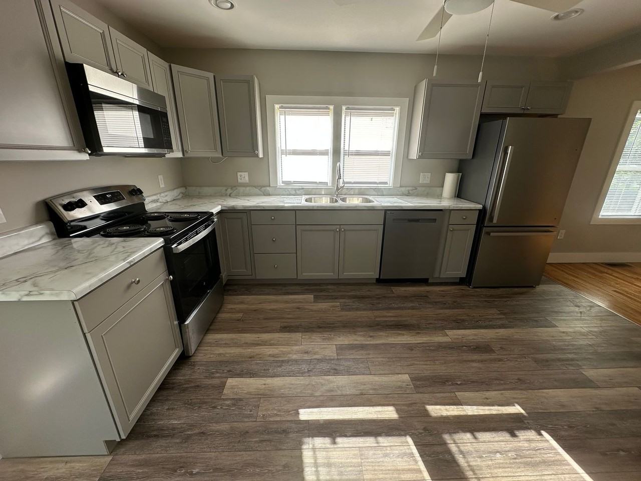 3731 N Lee Hwy - Photo 5 of 23