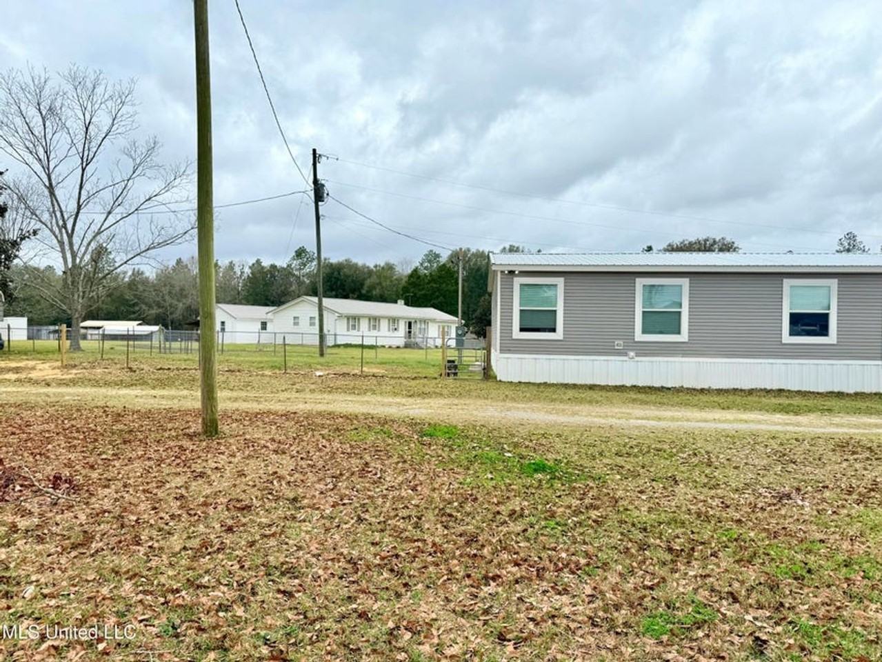 1273 Stonecypher Road - Photo 2 of 34