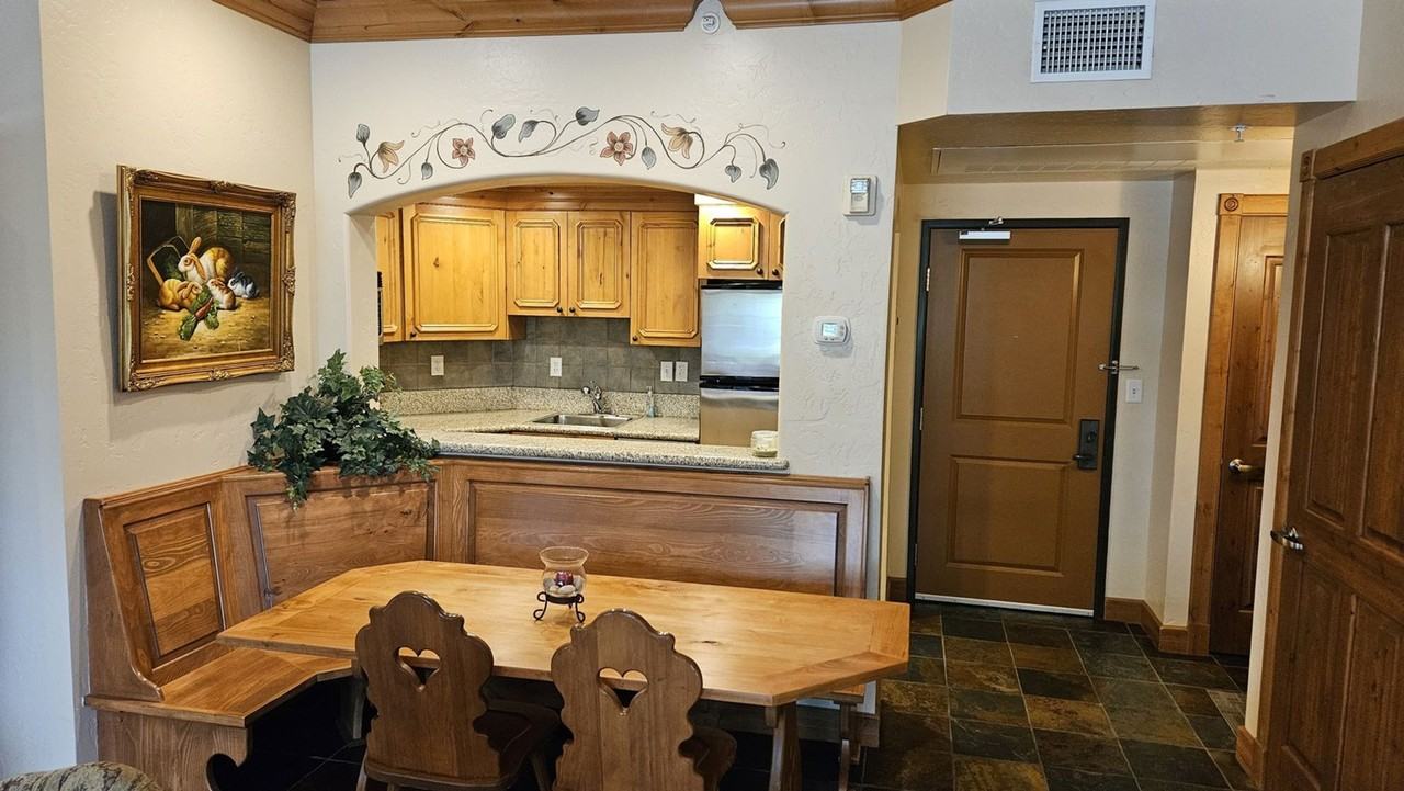 840 Bigler Ln - Photo 5 of 29