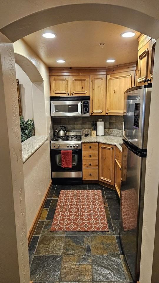 840 Bigler Ln - Photo 6 of 29