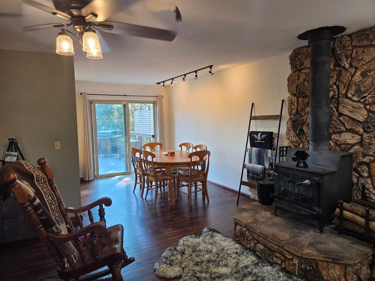22631 Confidence Rd - Photo 3 of 20