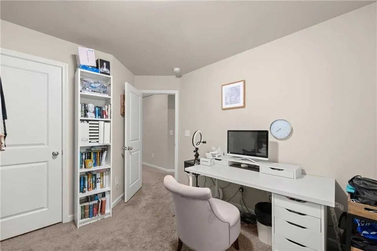 4202 Chatham Ridge Dr - Photo 5 of 37