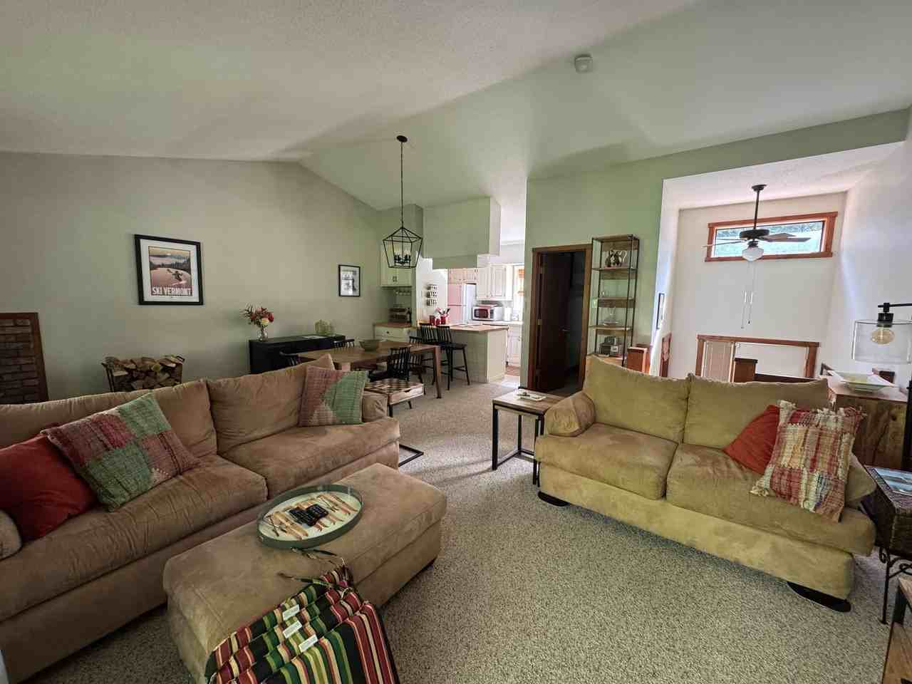 383 Old Quechee Rd - Photo 6 of 17