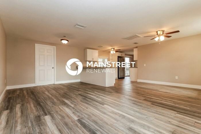 3919 Claremont Dr - Photo 3 of 16