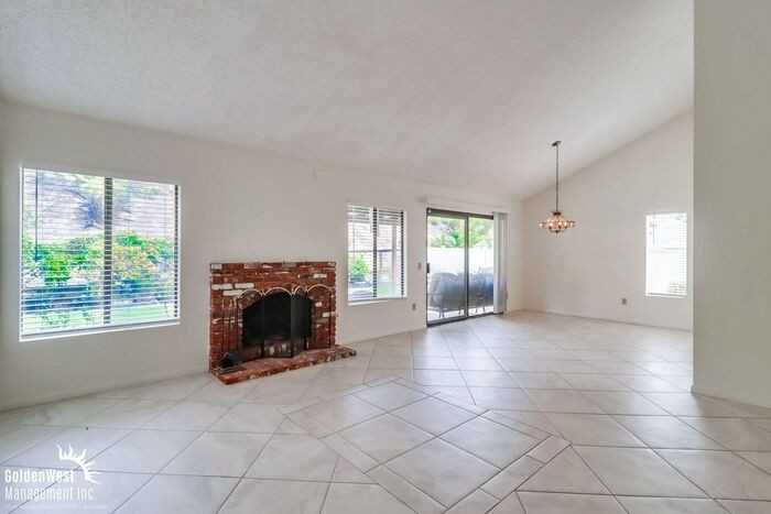 1837 Brabham St - Photo 3 of 25