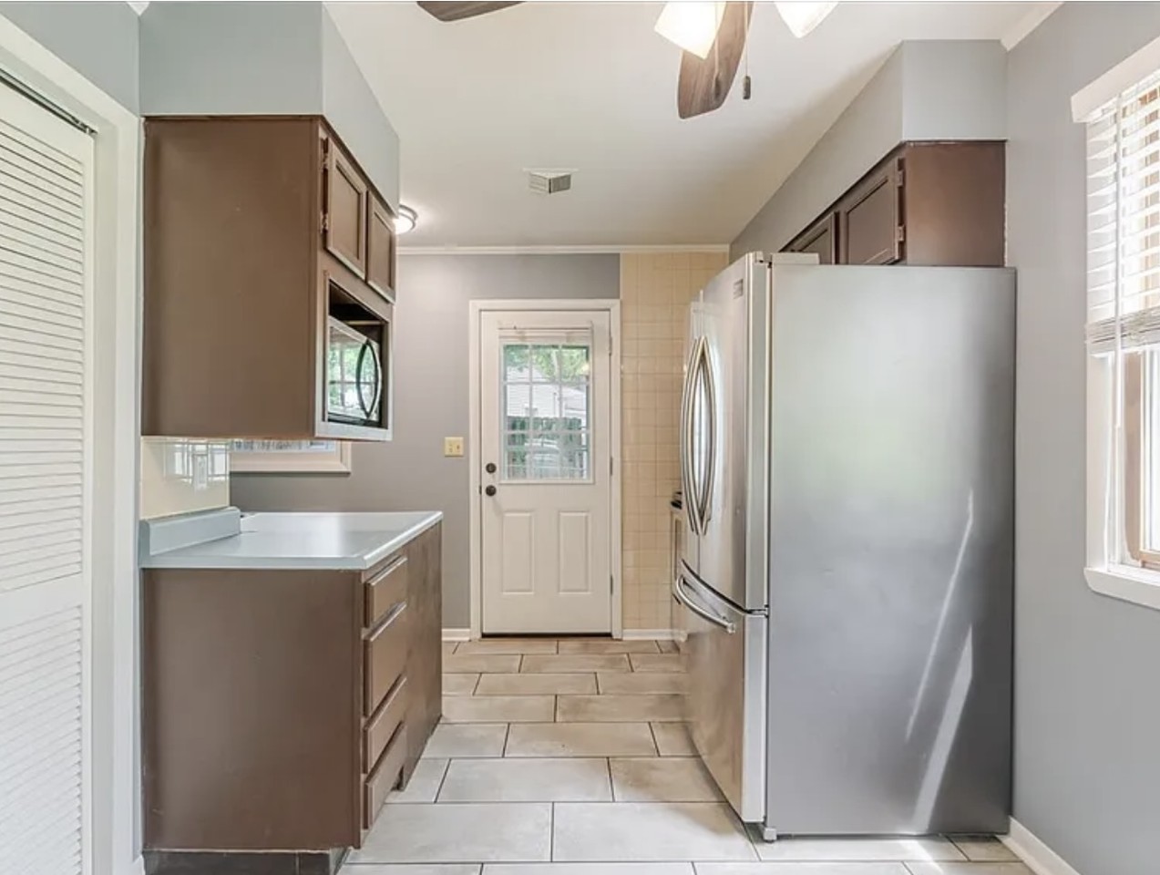 307 Meadows Ave #NA - Photo 7 of 12