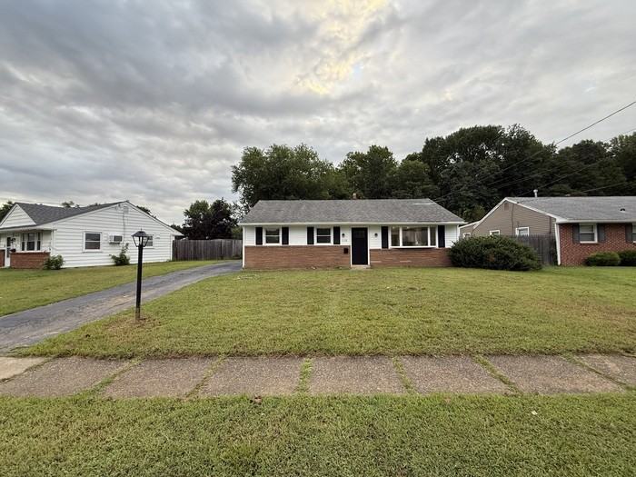 150 Riggins Blvd - Photo 2 of 33