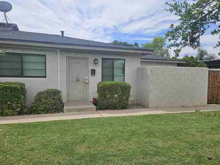 325 S Hobson #325