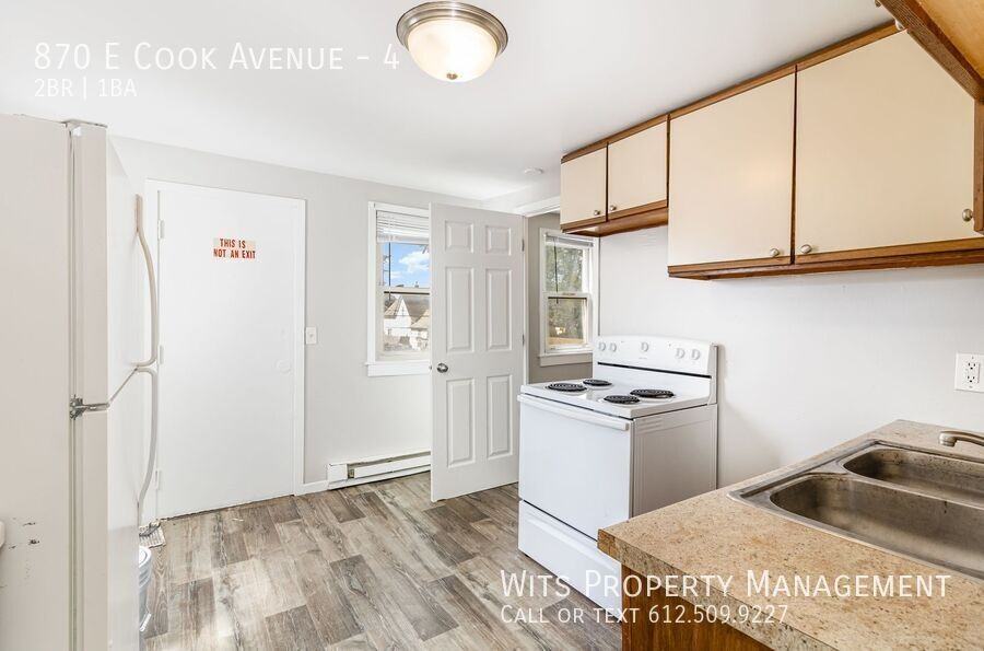 870 Cook Ave E #4 - Photo 4 of 22