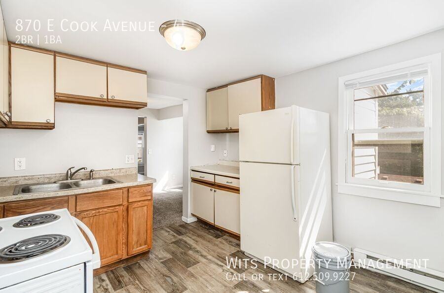 870 Cook Ave E #4 - Photo 5 of 22