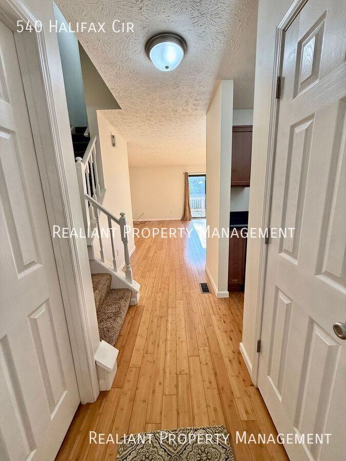 540 Halifax Circle - Photo 2 of 24