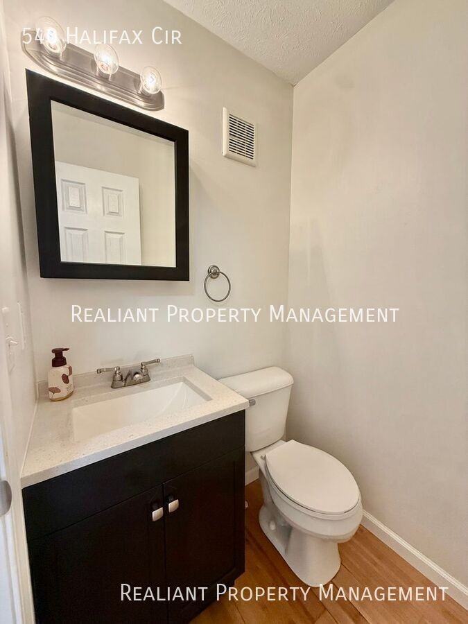 540 Halifax Circle - Photo 3 of 24