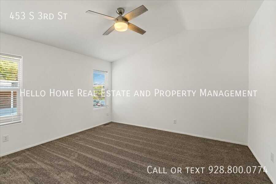 453 S 3rd St - Photo 3 of 18