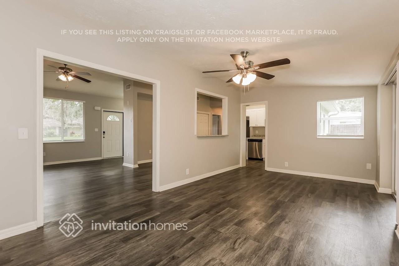 813 E River Dr - Photo 4 of 17