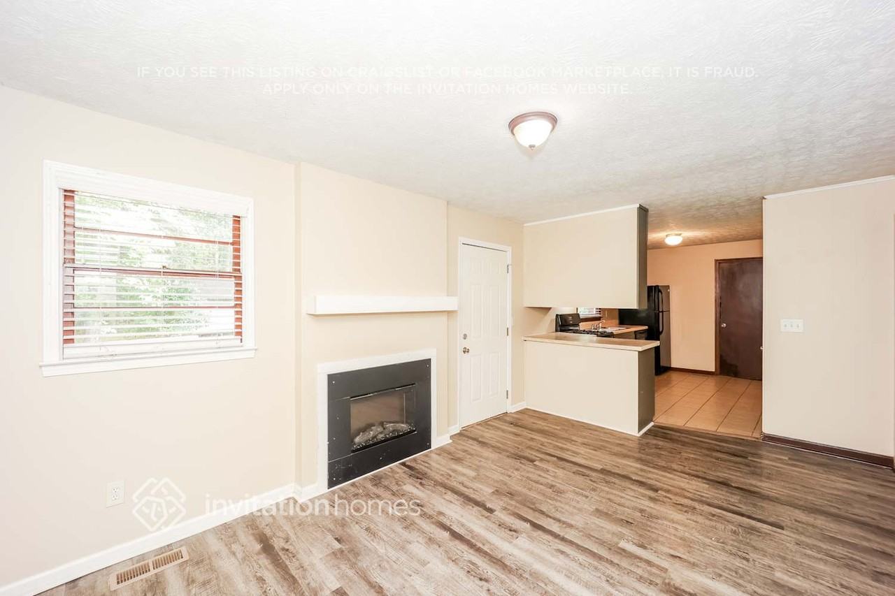 7290 Hollyhock Dr - Photo 7 of 17