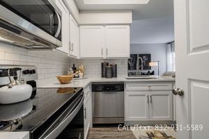 featured image of 499 Pennsylvania St #EW