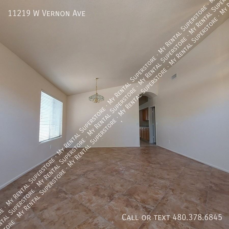 11219 W Vernon Ave - Photo 3 of 9