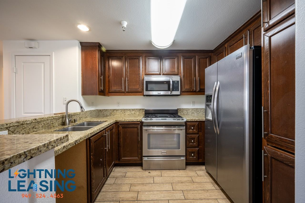 11924 Kling St #311D - Photo 2 of 22