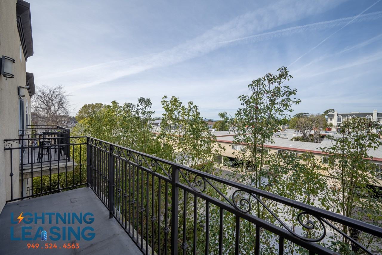 11924 Kling St #311D - Photo 7 of 22