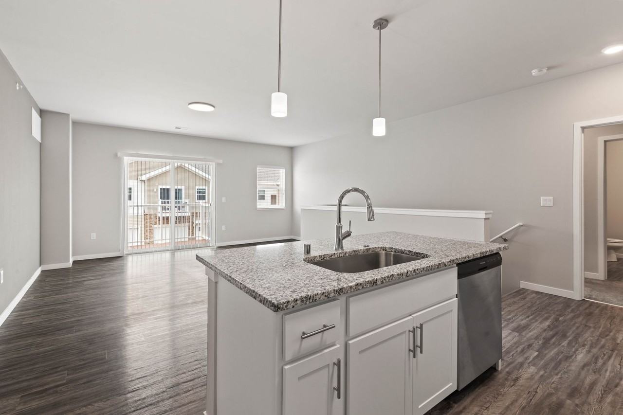 Rock Pointe Village I LLC - Photo 5 of 50