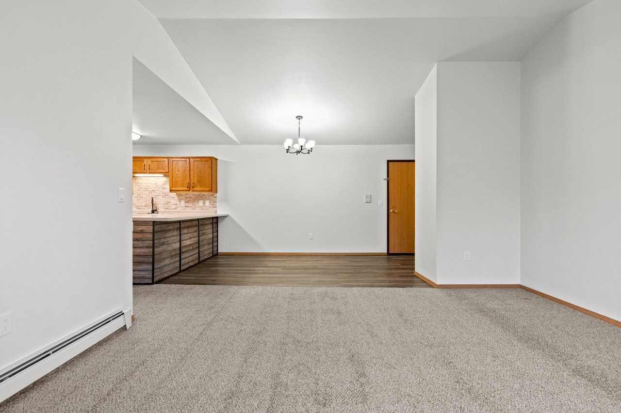 Regency Heights - Photo 7 of 49