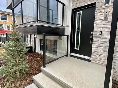 1729 Keene Cres Sw - Photo 2 of 31