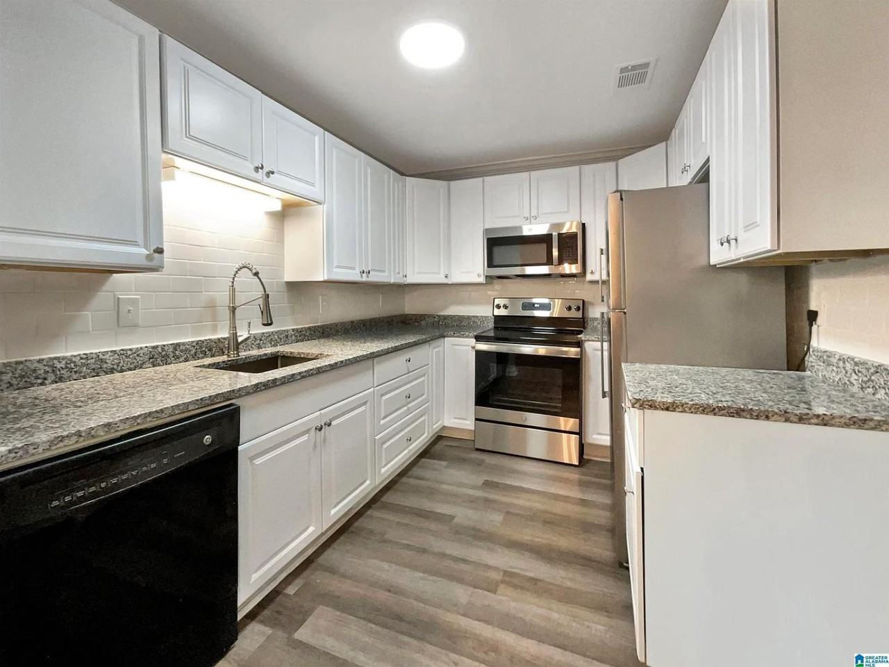 2052 Montreat Cir - Photo 4 of 11