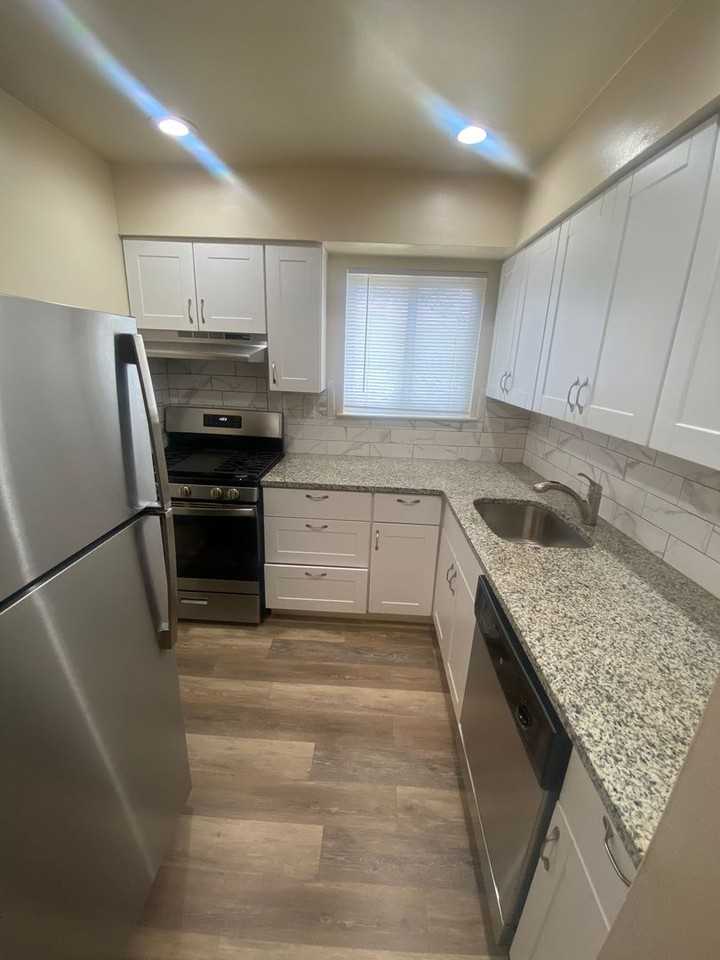 Grandview Gardens Apartments - Photo 3 of 8