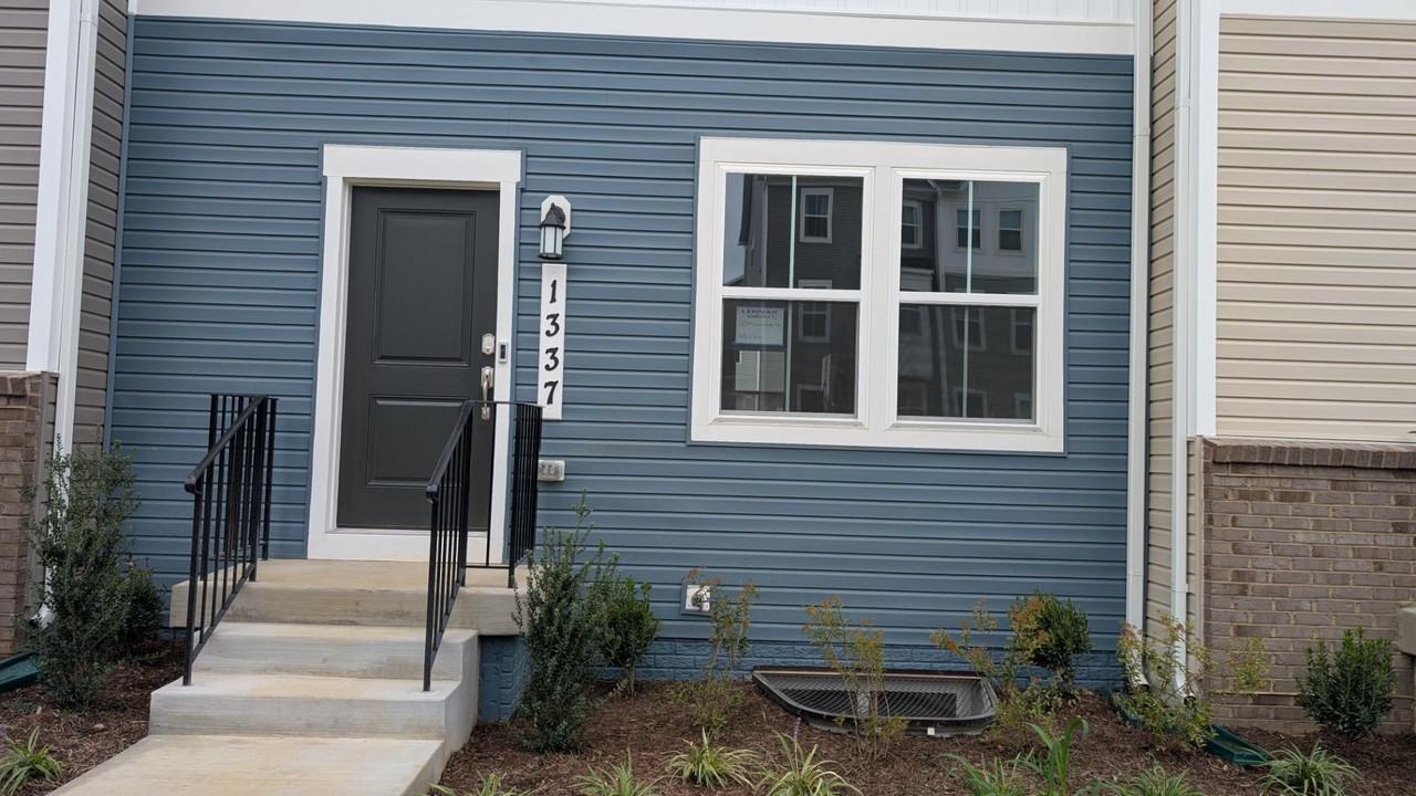 1337 Cedar Valley Rd - Photo 3 of 11