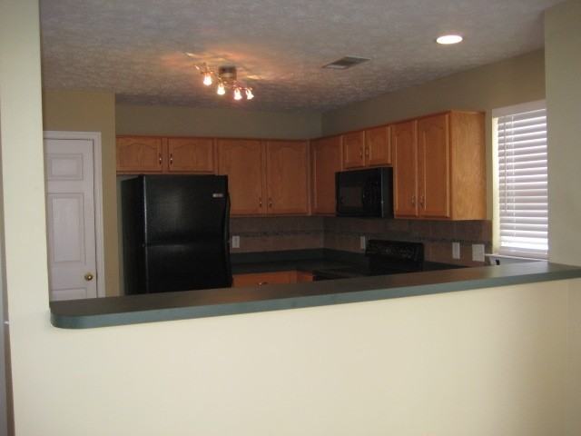 1296 Bending Creek Dr - Photo 3 of 14