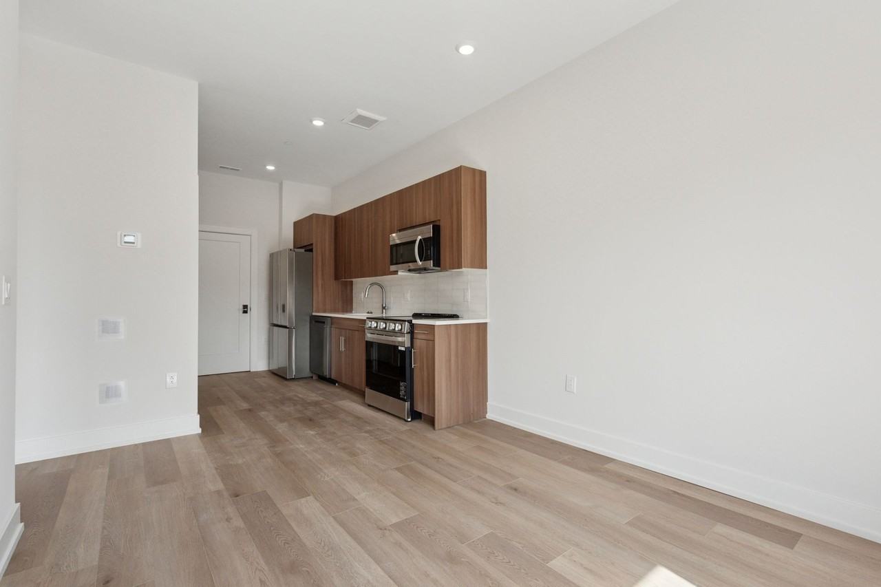 The Archer - Photo 5 of 50