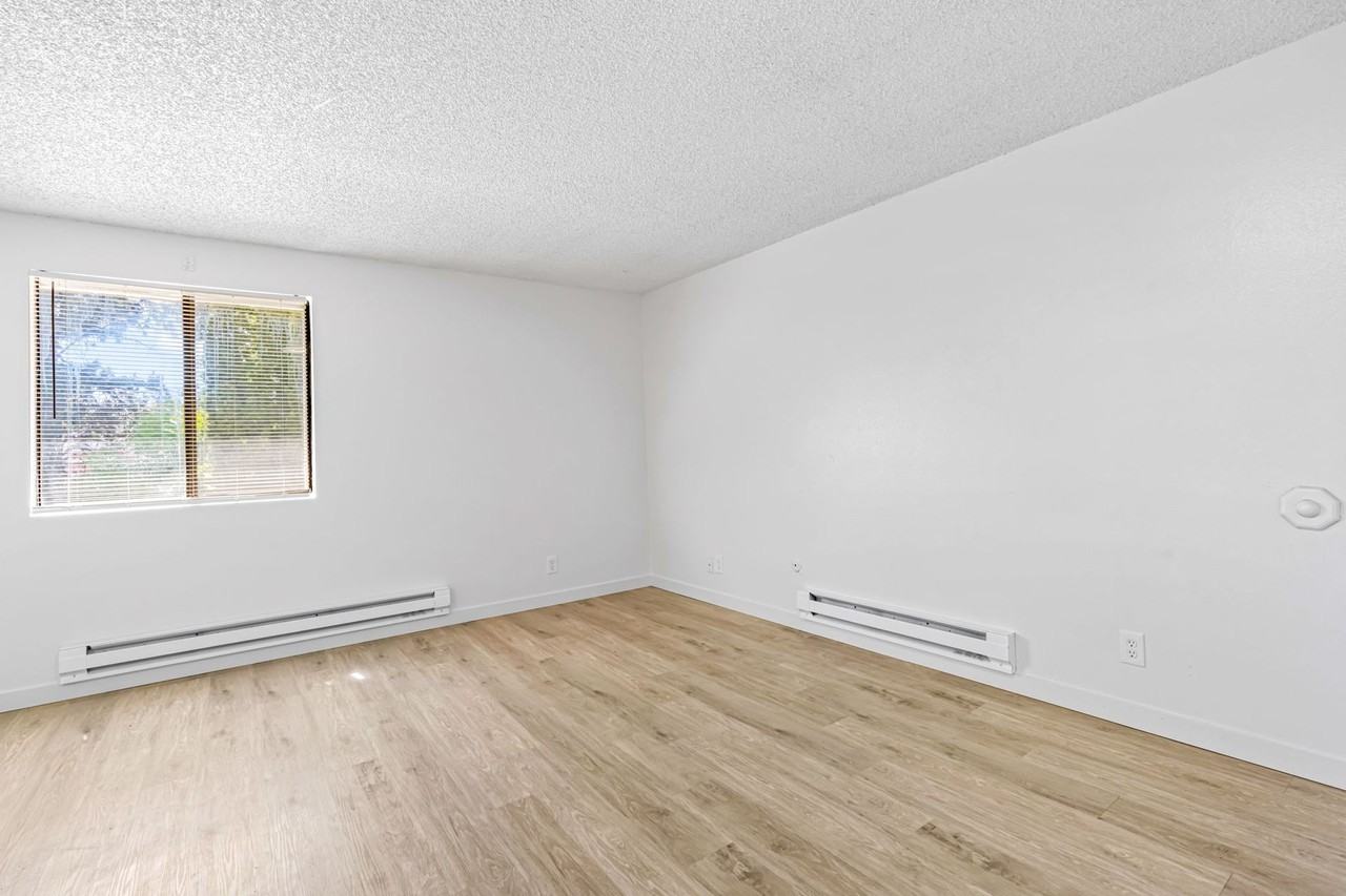 Roosevelt Apartments - Photo 5 of 29