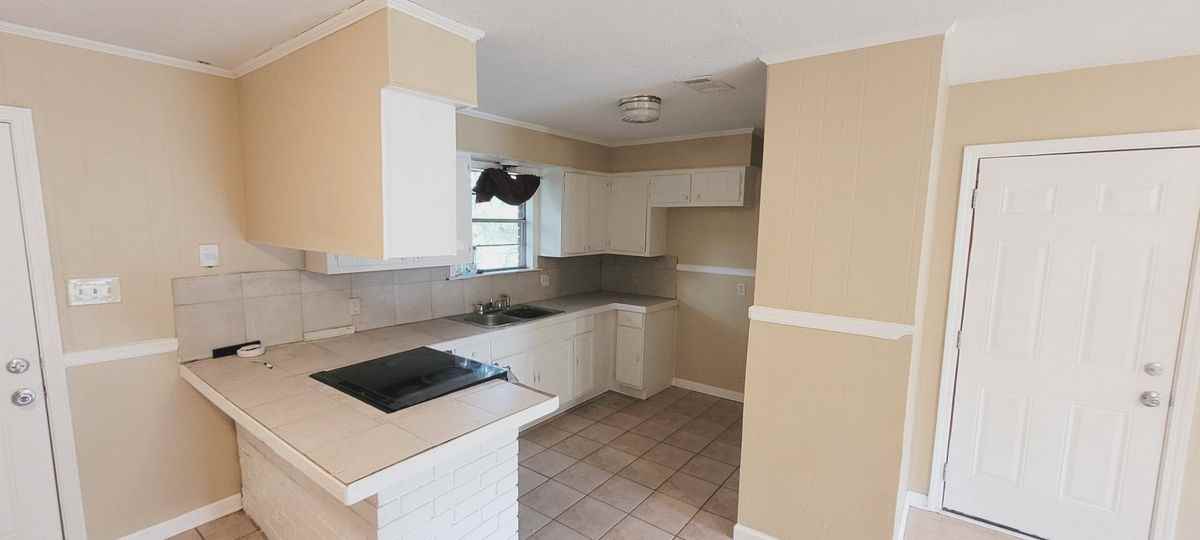 5710 Benson Drive - Photo 3 of 27