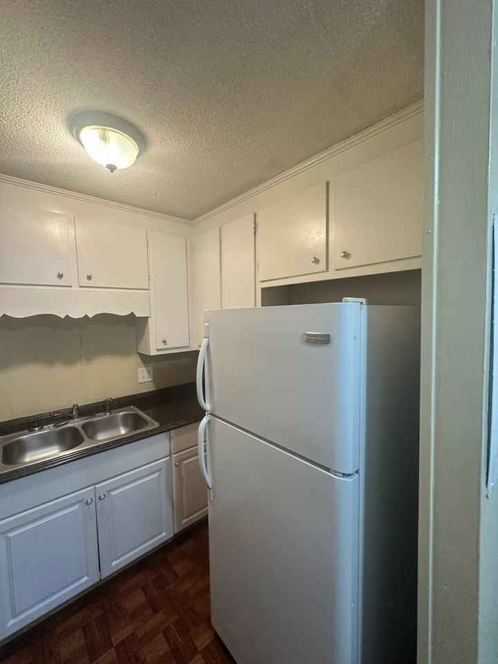 100 Lankford Cir - Photo 4 of 9
