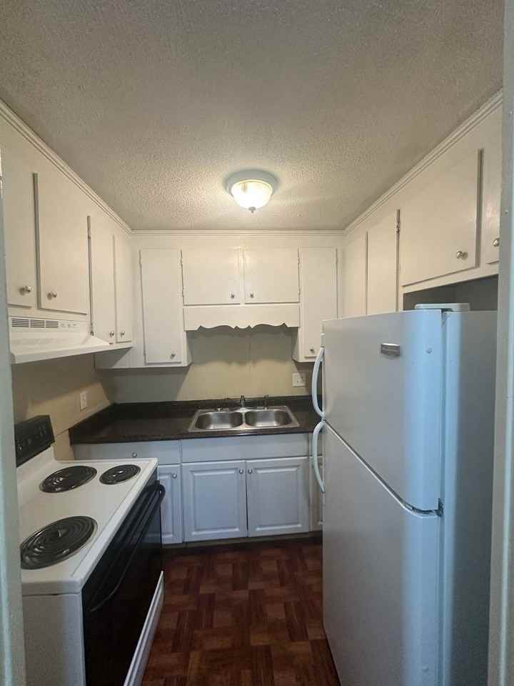 100 Lankford Cir - Photo 6 of 9