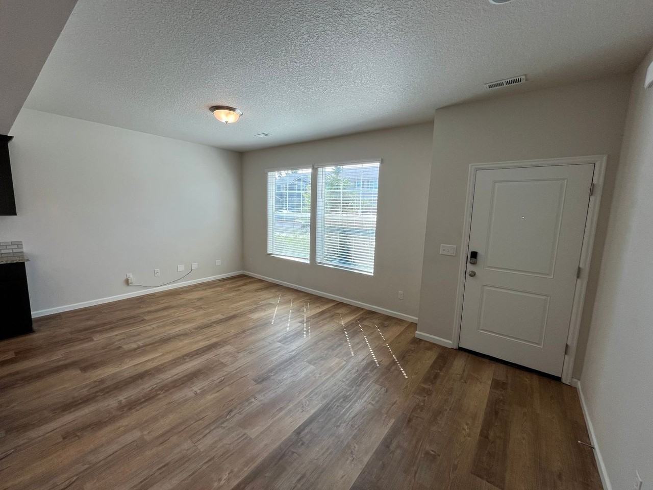 20582 Se Cameron Ave - Photo 2 of 22