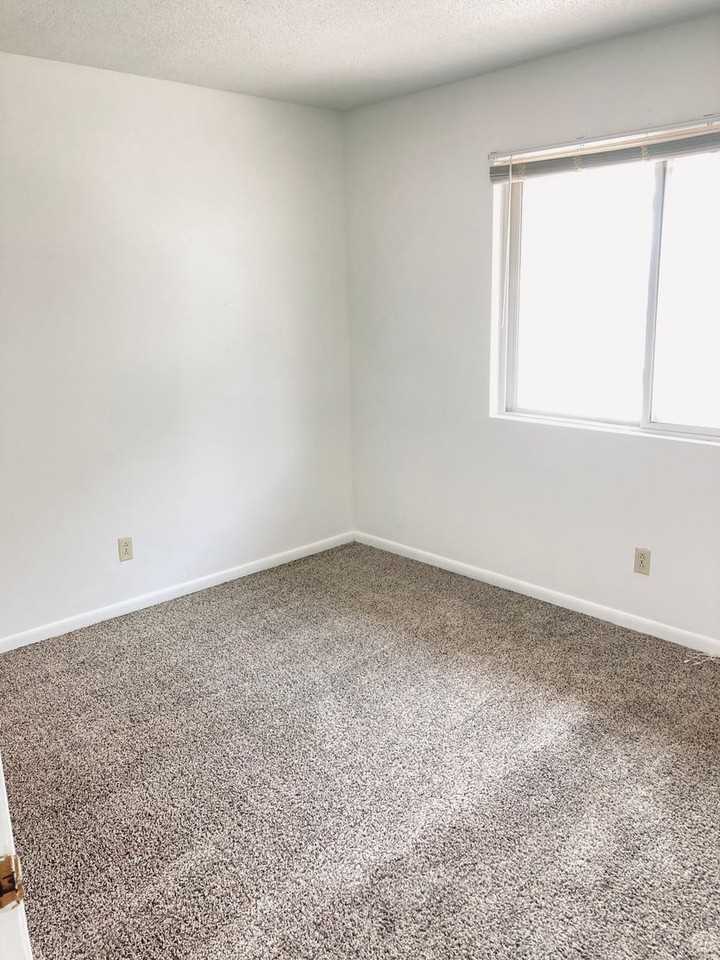 Riverside - Photo 3 of 19