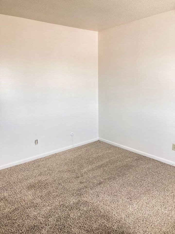 Riverside - Photo 4 of 19