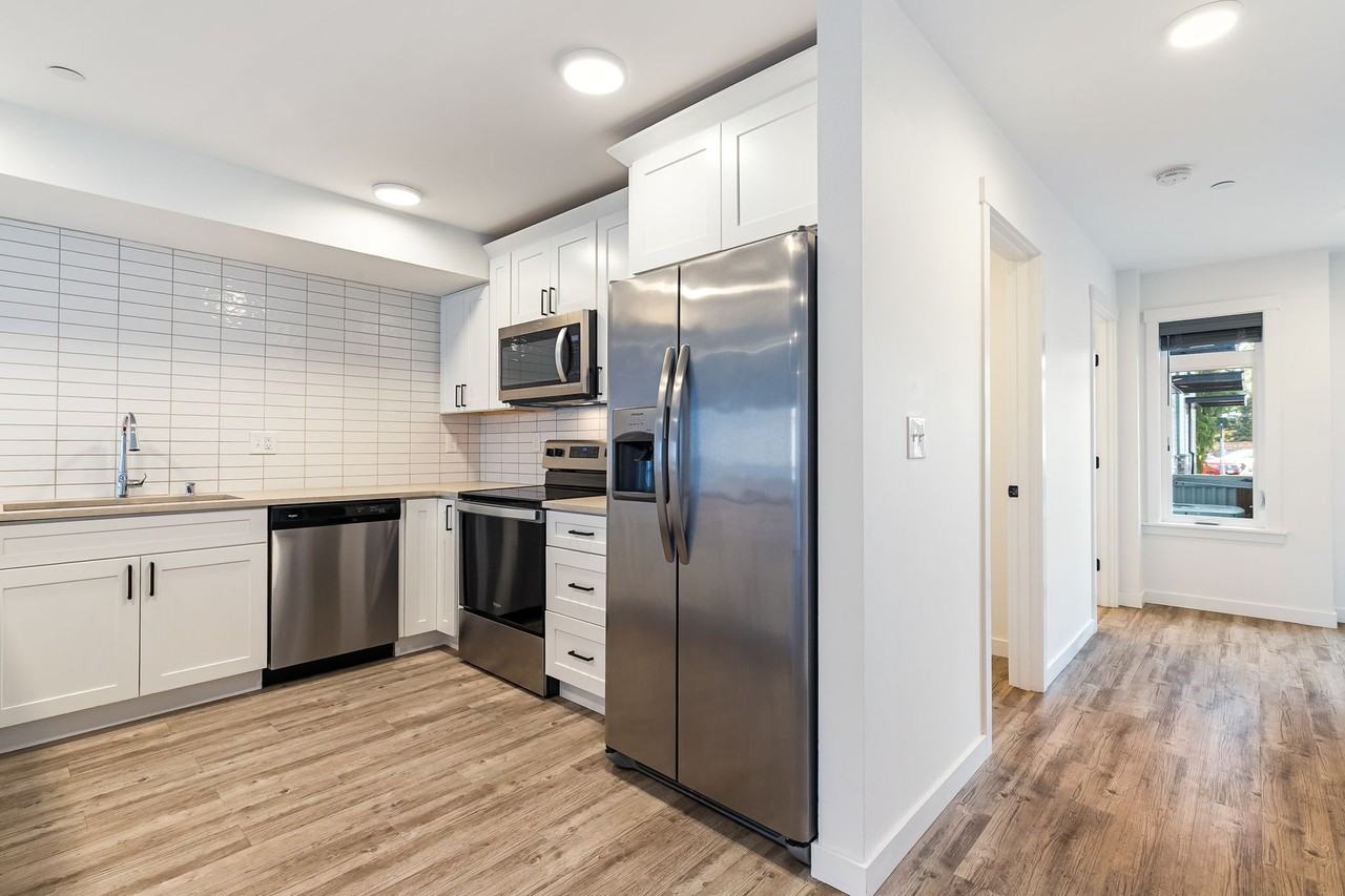 Modern Townhomes Centrally Located Near Downtown Lynden - Photo 4 of 7