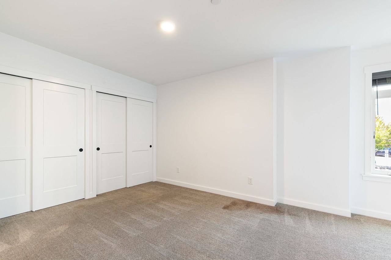 Modern Townhomes Centrally Located Near Downtown Lynden - Photo 5 of 7