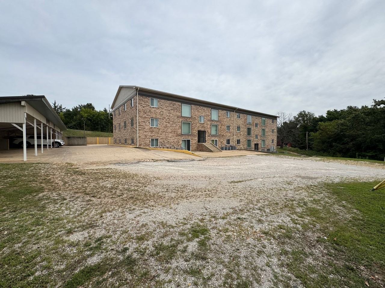 291 Vickie Lynn - Photo 3 of 40