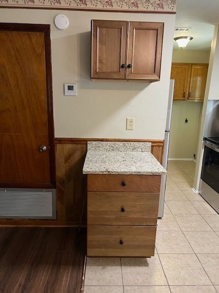 2707 Yorkshire Rd - Photo 5 of 18