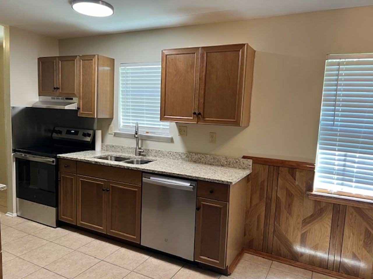 2707 Yorkshire Rd - Photo 7 of 18