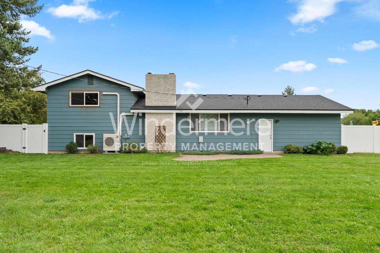 14920 E 14th Ave - Photo 6 of 31