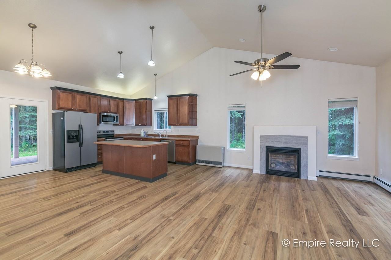 2315 Long Shadow Dr - Photo 3 of 18