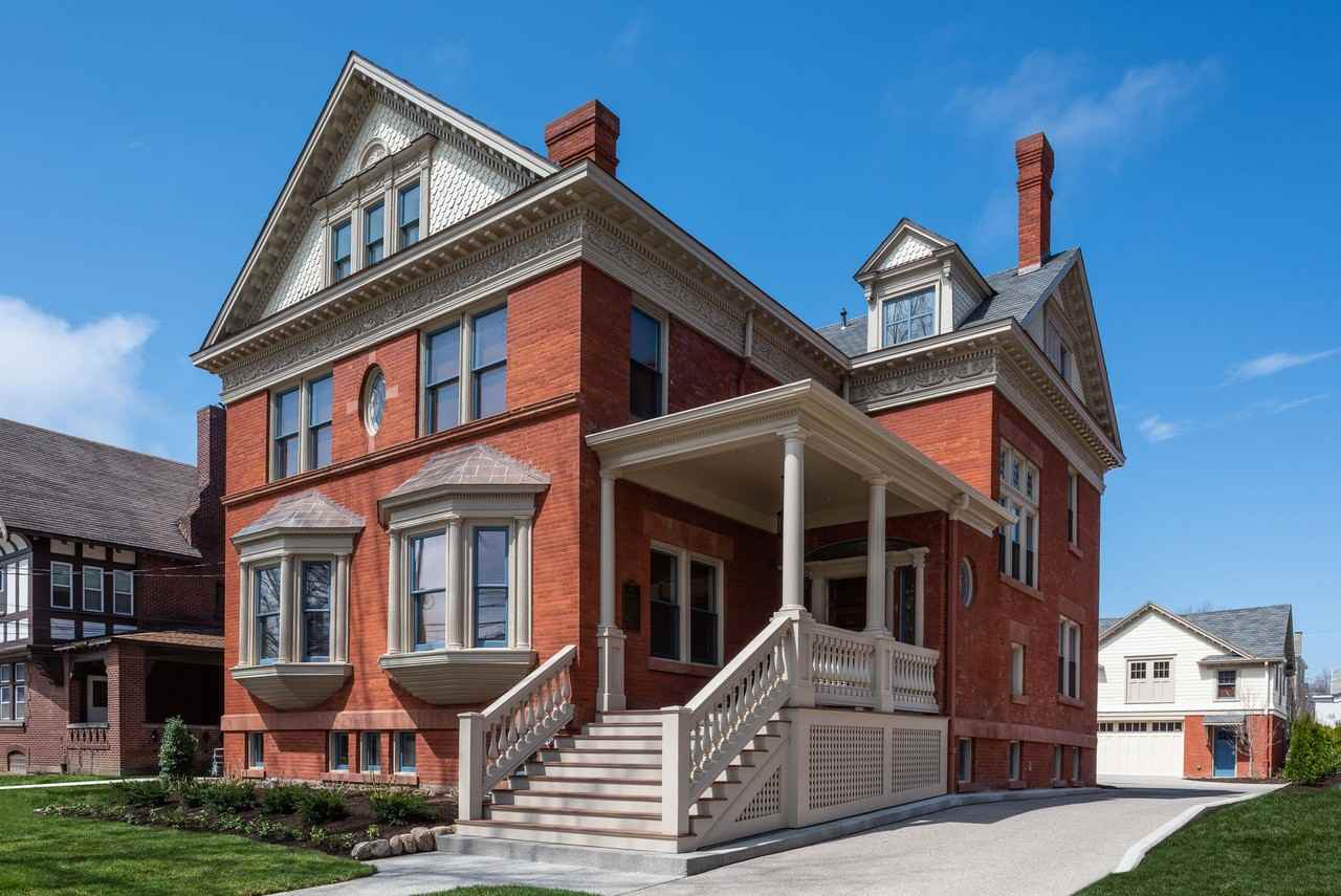 318 West 6th Street - Photo 2 of 12
