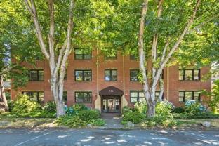 Broadway Crest Apartments - Photo 1 of 1