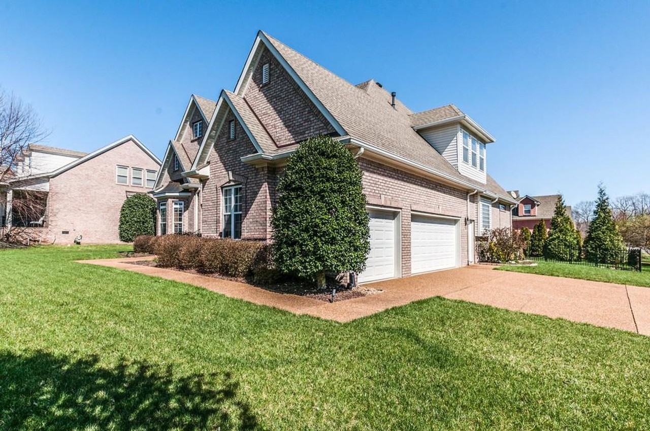 337 Shadow Creek Dr - Photo 2 of 35