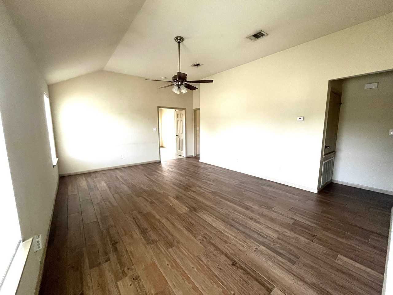 5413A Roosevelt Ave - Photo 3 of 22