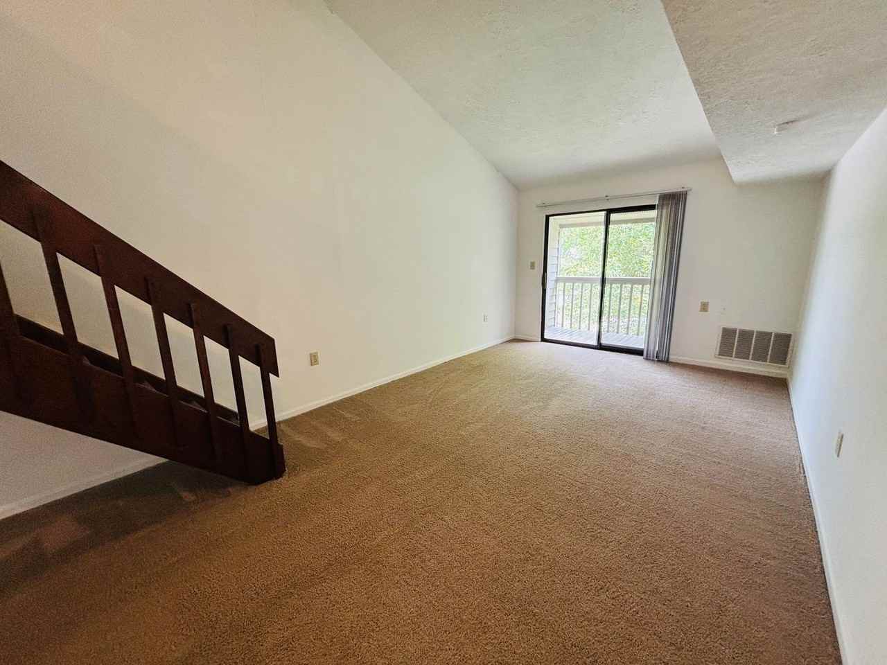 1400 University City Blvd Apt H - Photo 7 of 11